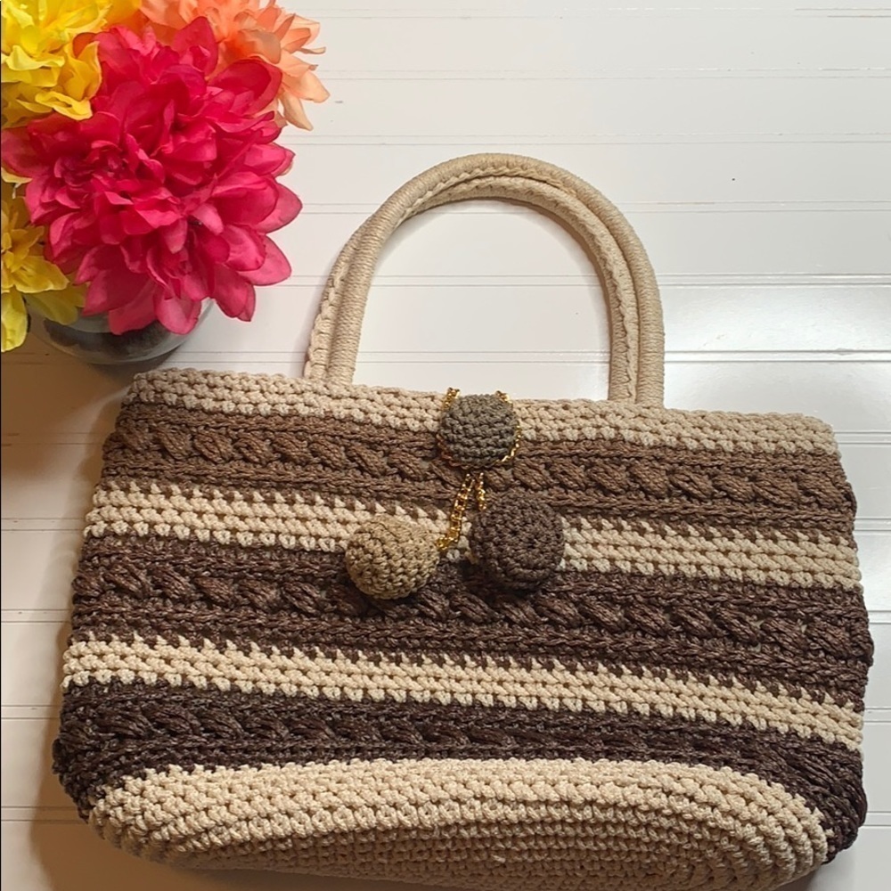 Magid Italian brown cream basket weave shoulder. LP1457